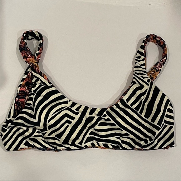 Billabong Sun Tribe reversible bikini top multicolor/ black white fits medium - Picture 4 of 7